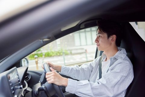 夫が「片道10分の買い物でも車を使ったほうがラク」と言うのですが、私は“ガソリン代がもったいない”と感じています。近場の移動で車を使うと実際どれくらいお金がかかるのでしょうか？ 維持費の考え方を解説