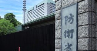 自衛隊の通信は“イーロン・マスク次第”になるのか。防衛白書が書かなかった依存の構造