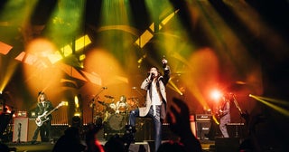『THE YELLOW MONKEY TOUR 2024/25 ～Sparkleの惑星X～』FINAL BLOCKバンドの生誕地・渋谷で証明された「最強の今」【オフィシャルレポート】