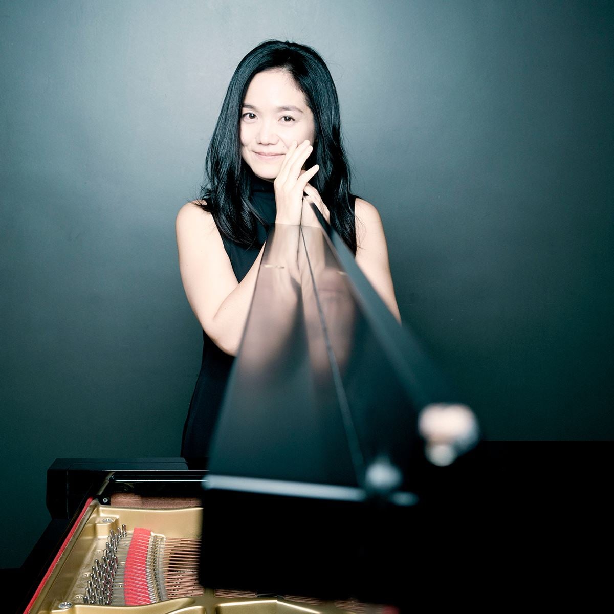 国際的に活躍するピアニスト、河村尚子が20周年記念リサイタルを開催