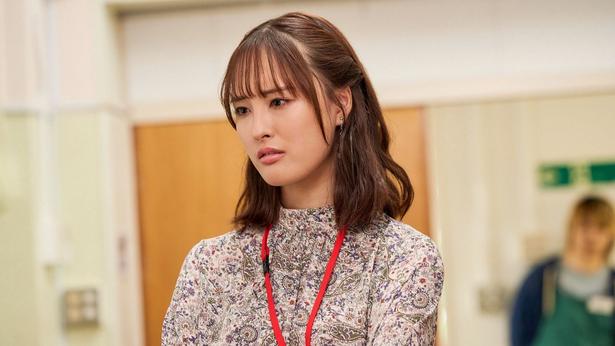 磯山さやか“朝野”と入山法子“松浦”の見せる大人な「困ったちゃん(＝大友花恋“茉莉野”)」対応に賞賛の声＜税金で買った本＞