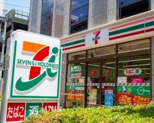 ライバルの好調を横目にセブンが“一人負け”…ファミマとローソンに通ずる2つの要素とは