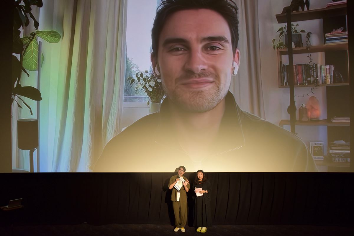 映画『オブセッション 災愛』主演マイケル・ジョンストンがリモート登壇「このふたりの“災愛”は避けられない」