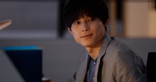 【本日放送】松村北斗主演ドラマ「告白25年目の秘密」第1話あらすじ＆新場面写真公開岡崎紗絵共演で贈る純愛と狂気の物語