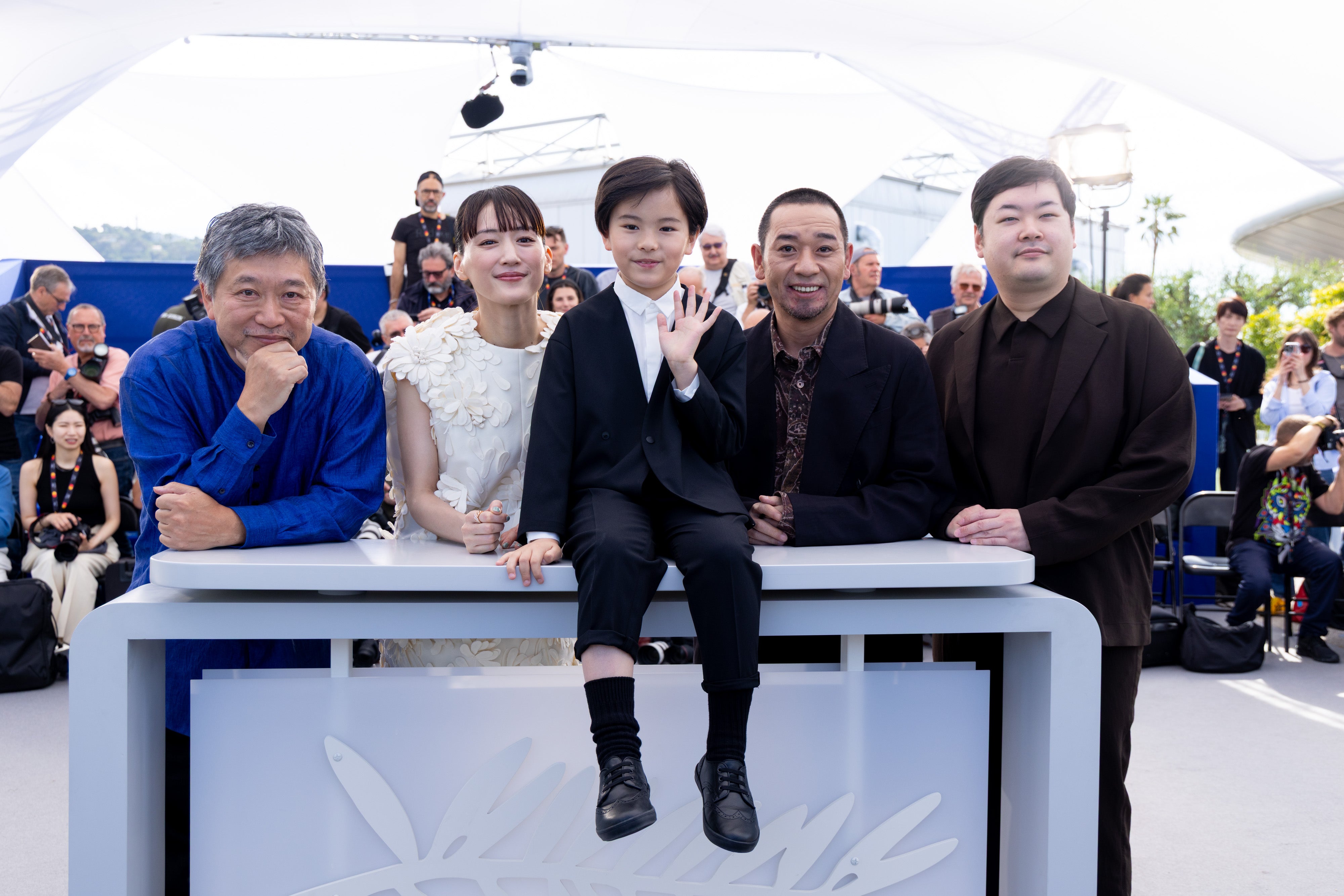 【第79回カンヌ国際映画祭】綾瀬はるか＆大悟「箱の中の羊」お披露目是枝裕和監督「人間らしさを描きたかった」AIを扱う主題、夫婦像を語る