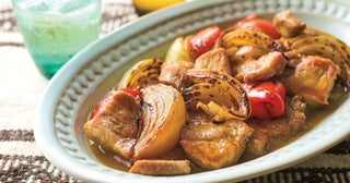 こんがり焼くだけで格段においしさUP！「豚肉と玉ねぎのカレーじょうゆ焼き煮込み」
