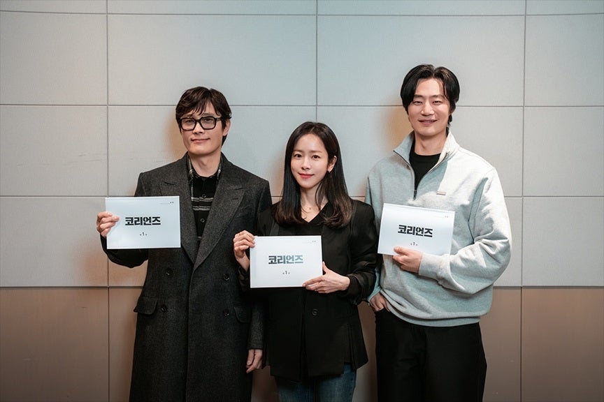 イ・ビョンホン×ハン・ジミンが北朝鮮スパイ役を熱演！「ザ・コリアンズ」製作決定＆ディズニープラスで独占配信