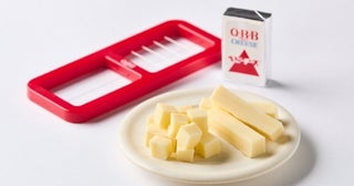 これ便利すぎ！チーズを小さく切れる「QBBベビーチーズカッター」数量限定で発売決定！