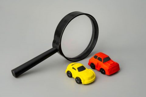夫が「250万円の中古のレクサスが欲しい」と言いますが、わが家は“世帯年収600万円”…同じ額で「新車のヤリスを買える」と思うのですが、実際どちらが得ですか？ 維持費も含め解説