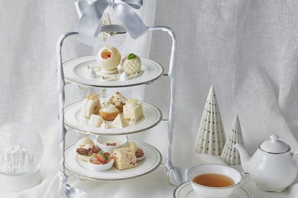 グランドニッコー東京 台場、ホワイトカラーを基調とした「Snow Afternoon Tea Set」を提供