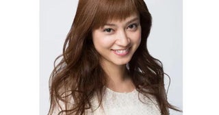 W杯応援に駆け付けた平愛梨＆「PAPA 5」ユニを纏う4人の息子…長友佑都との家族写真に「家族全員で戦ったんだね」の声