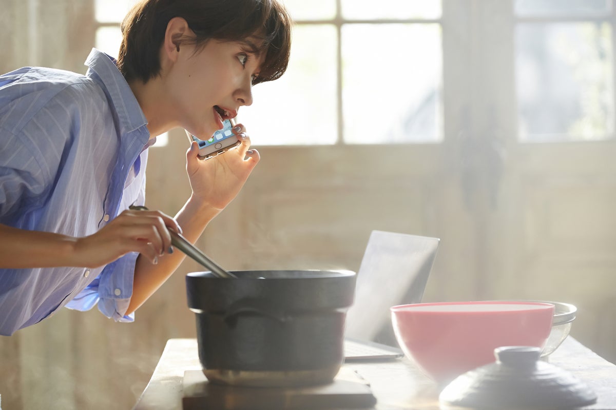 【タイパ意識93.6％】もはや国民的習慣？「ながら作業」が圧倒的1位。20〜40代が実践している“時間の生み出し方”ランキング