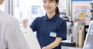 コンビニの“セルフレジ導入”で転職を決意した女性の怒り「ほとんど出勤できなくなって収入が激減」／便利さのツケは、誰が払うのか