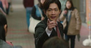 松下洸平“流星”が街の人たちに愛想を振りまいた姿に「胡散臭くて最高w」「大人気だな」と視聴者反応＜銀河の一票＞