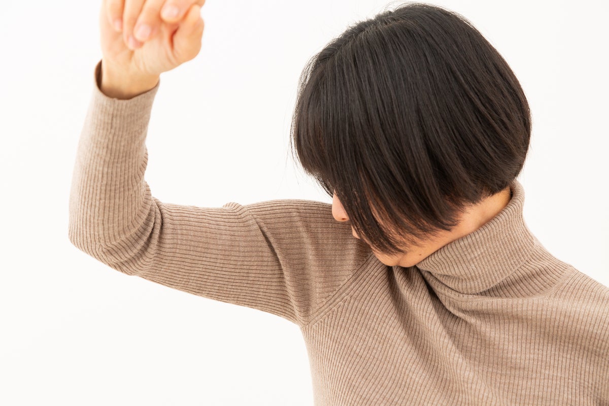 汗ジミに悩む「汗ジミ民（みん）」へ！ 「サラリスト」より、脇汗・背中汗・胸の汗までカバーする「超最強大汗さん」新登場！