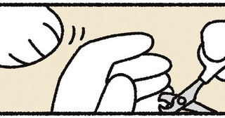 爪切りのときにスーッと脚を引っ込める猫。さっきまでじっと見ていたのに！