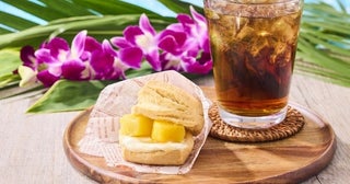 【フレッシュネスバーガー】アロハな夏のご褒美カフェタイム！作りたてスコーンサンドに「パイン×クリームチーズ」が期間限定で登場