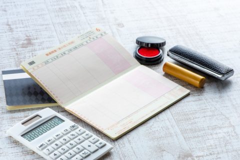 将来に備えて、夫の給料から毎月「10万円」を私名義で貯めています。夫婦のお金でも、口座の名義が違うだけで税金がかかることはあるのでしょうか？