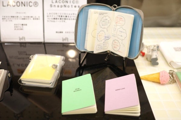 2027年版ダイアリーは2冊持ちがおすすめ！シール帳の次はスタンプ帳が流行る!?ロフトで出会う、秋の新作文具