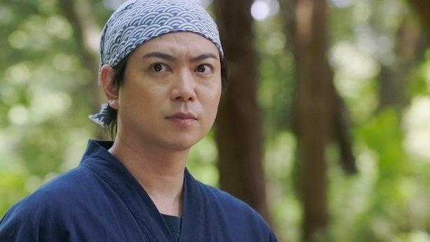 中島健人“三彦”の兄・加藤シゲアキ“一彦”の登場シーンに「かっこよすぎる」「待ってました！」と反響＜コンビニ兄弟＞