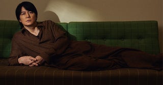 福山雅治、映画『あの星が降る丘で、君とまた出会いたい。』主題歌「邂逅」MV公開水面に浮遊しながらパフォーマンス