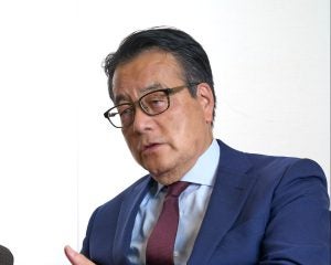 「秘書を減らし、グリーン車もやめた」中道重鎮・岡田克也の“落選後”の現実。政治資金4500万円が消えて…