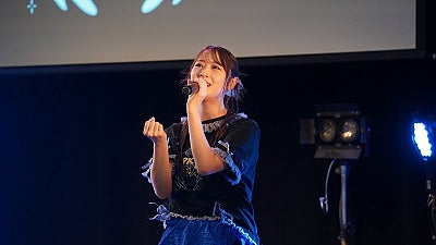 高柳明音が15周年記念ソロライブ、SKE48時代の思い入れ深い曲を次々披露卒業ライブの“あの曲”や初めて作詞した新曲も