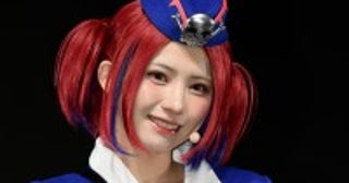 えなこ、レジェンド格ゲープレイヤーと“片思いハート”を披露ファン爆笑「あまりにも有名な写真の再現w」