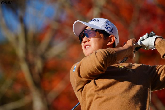 ソン・ヨンハンが単独首位発進金谷拓実5位、金子駆大は23位発進