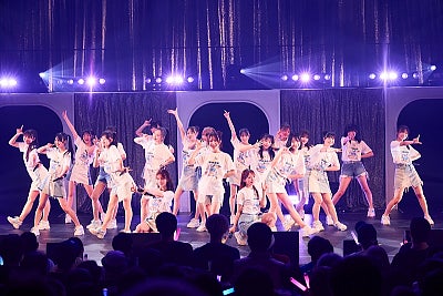 HKT48、結成15周年を記念した約4年ぶりのライブツアー、大阪から開幕