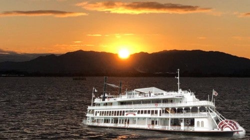 新年の幕開けを日本最大の湖・びわ湖で迎える「ミシガン初日の出クルーズ」を元旦に運航