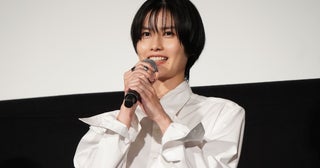橋本愛、主演ホラーのポスターにまつわる“怪奇現象”報告【「祝山」公開記念舞台挨拶】