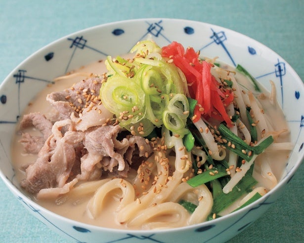 家族が大好きな味をうどんで再現！休日に大活躍のワンパン麺「お好み焼き風」＆「とんこつ風」