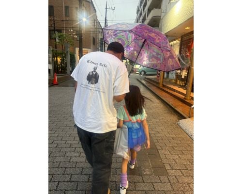  パンサー尾形、８歳愛娘とラブラブ相合い傘２ショット公開 