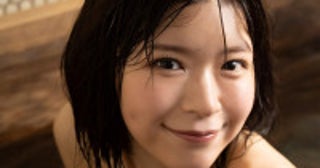 鍛えられた美ヒップあらわ！アイドル美女23歳の海グラビア