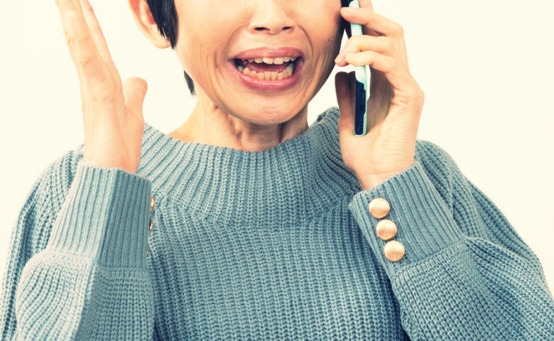 出身大学を告げたら…「うわ、地方なんだ」軽蔑され婚約解消→数年後、元カレ母から泣きつかれて