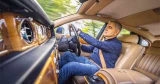 「Mr. ビーン」ことローワン・アトキンソンが愛車ロールス・ロイス ファントムを語る｜『Octane』UKスタッフの愛車日記