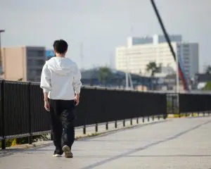 入社直前の3月に内定辞退した22歳男性の言い分「会社選びは、同級生に知られても恥ずかしくないかどうかを重要視」SNSには攻撃的な投稿