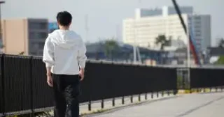 入社直前の3月に内定辞退した22歳男性の言い分「会社選びは、同級生に知られても恥ずかしくないかどうかを重要視」SNSには攻撃的な投稿