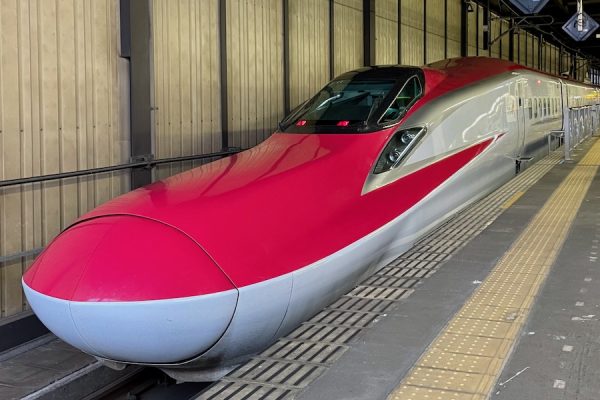 JR東日本、E6系で盛岡〜新潟間を結ぶ特別列車を11月14日運行旅行商品発売
