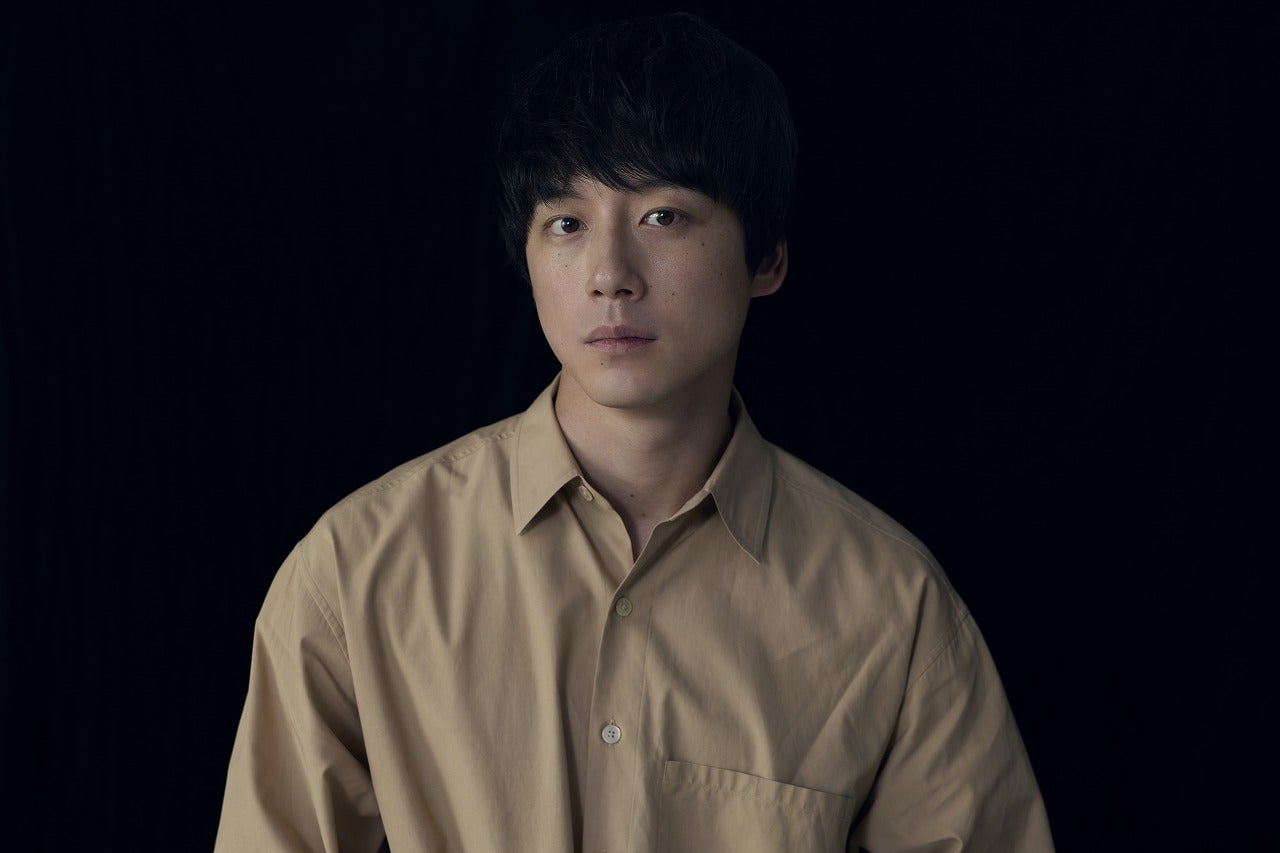 坂口健太郎「以前より深く感情が動く」35歳の今だから見えた愛と孤独【「私はあなたを知らない、」インタビュー】