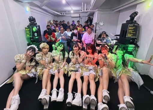 READY TO KISS、復活の地・池袋 WHITE BASEで2日間の単独公演開催!［ライブレポート］