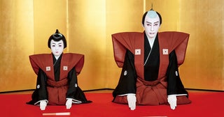 市川團十郎の襲名披露公演を捉えた三池崇史監督初のドキュメンタリー映画「襲名」9月公開祝幕を村上隆が担当