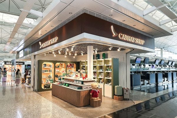 キャセイパシフィック航空、香港国際空港に80周年記念ポップアップストアを開設