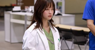 ＜天久鷹央の推理カルテ＞橋本環奈“鷹央”「チェックメイトだ」姉・佐々木希“真鶴”が容疑者となった“密室殺人”の真実に迫る