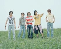 「嵐そっくり！」と賛否の謎グループ、デビュー楽曲にも嵐の匂いが。狙いか偶然か、“バズる仕掛け”のゆくえ