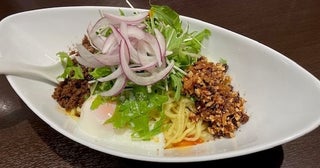 【東京都文京区】人気発酵調味料と四川担担麺の名店「阿吽」がコラボした「つゆ無し担担麺」が新発売