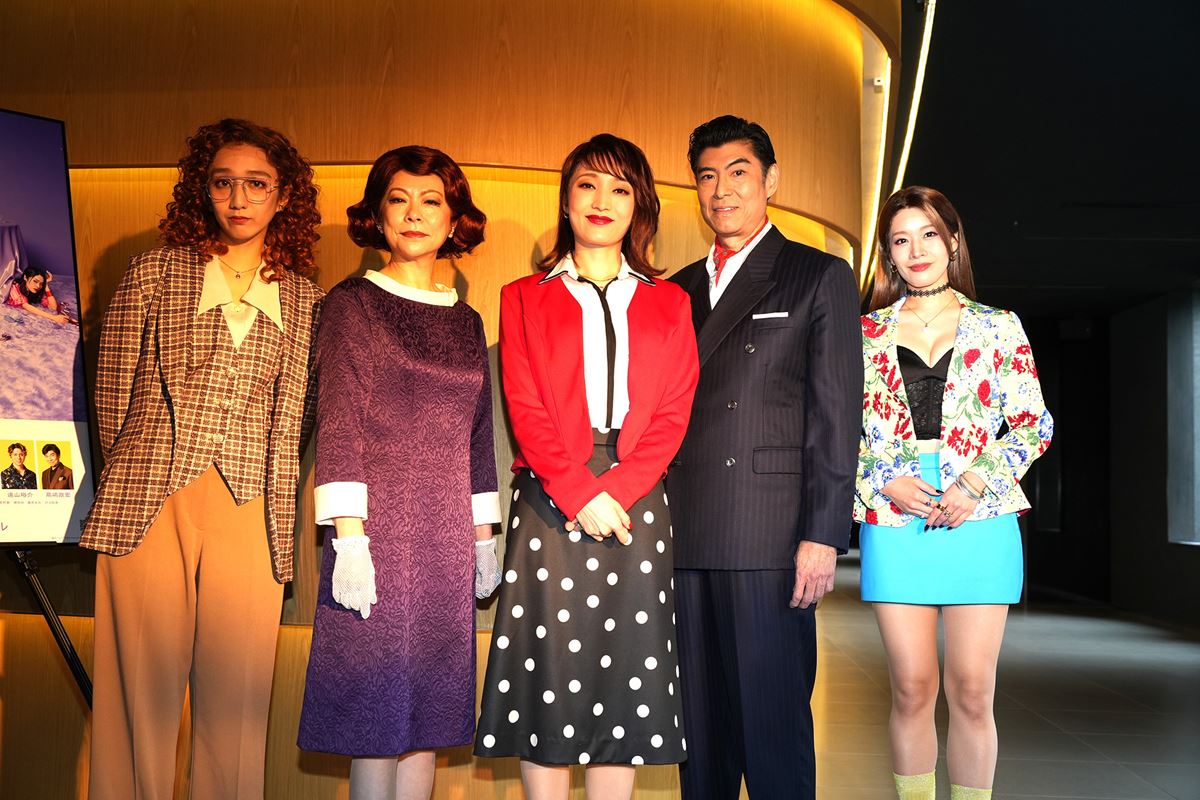 望海風斗「自分の情熱をぶちまけられるような作品」ミュージカル『神経衰弱ぎりぎりの女たち』開幕