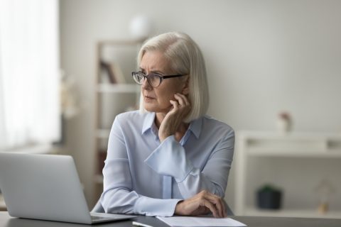 60代の母は専業主婦で、父の年金を頼りに生活しています。「遺族年金が5年で終わる」と聞きましたが、父に先立たれたら老後資金はどうなるのでしょうか？