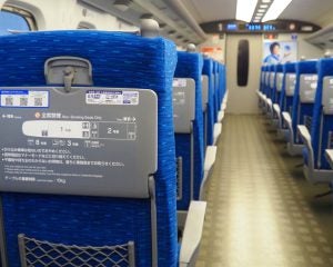 新幹線で大騒ぎする外国人観光客に我慢の限界！好転のきっかけとなった“小さな一言”に「言ってくれてありがとう」――年末年始ベスト